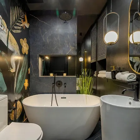Charming For 4 People In Cracow By Renters Apartamento